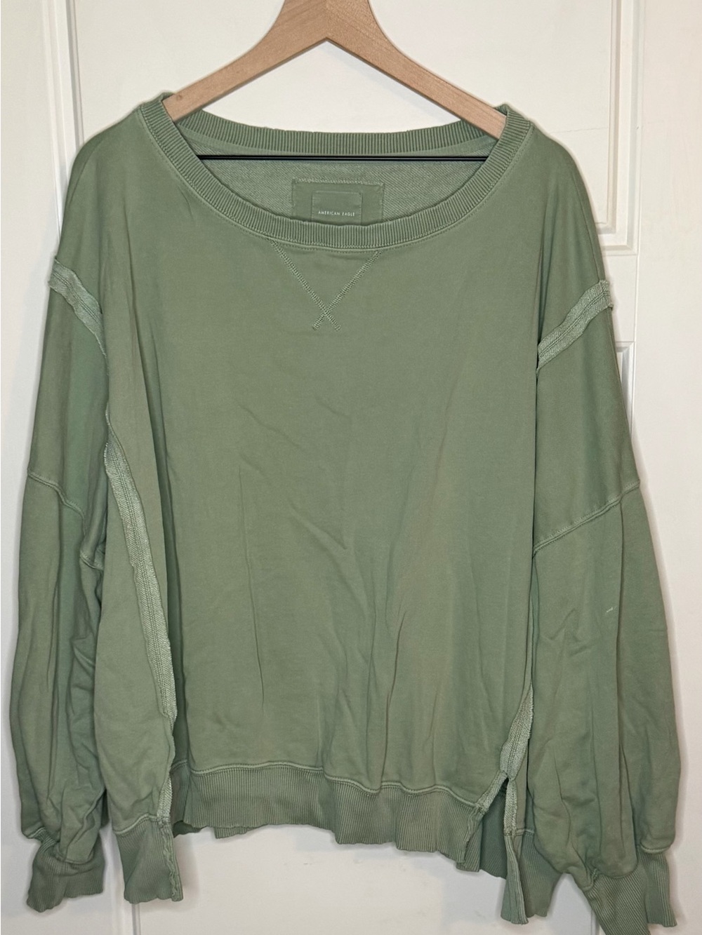 American Eagle Outfitters Green Crewneck Sweatshirt